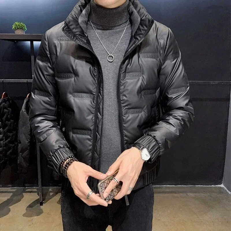 Jachetă bărbați cu puf Căptușeală lucioasă Paltoane scurte căptușite pentru bărbați Parka pufă ușoară Reducere de iarnă Modele moderne Moda 2023 2024