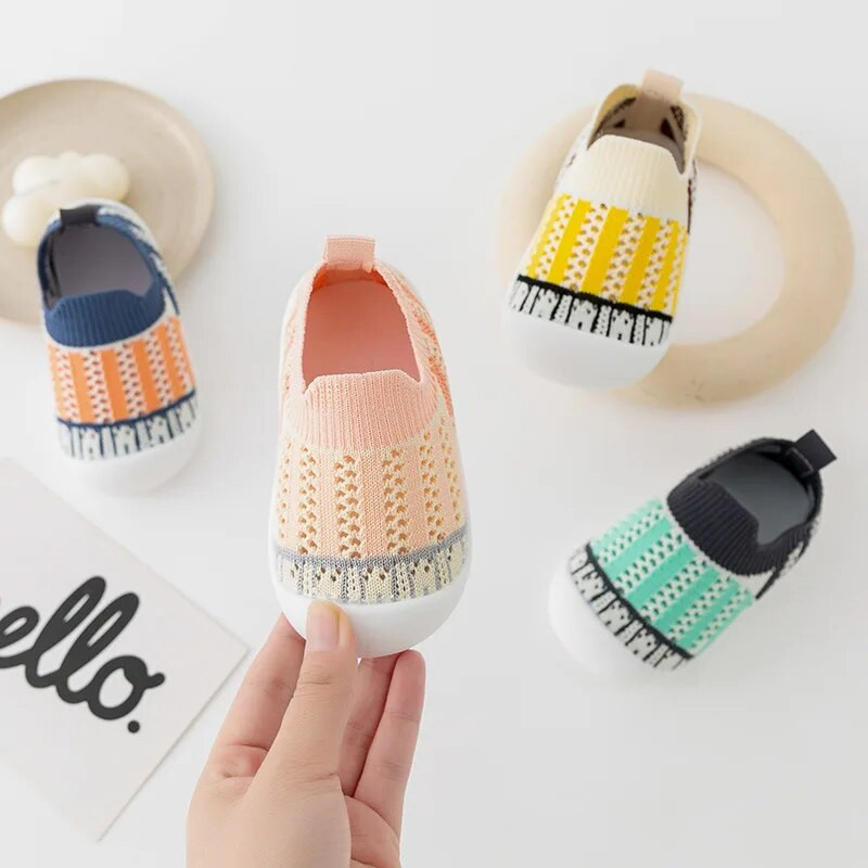 Kid Baby First Walkers Kingad Hingavad väikelaste väikelaste kingad Tüdrukutele Poistele vabaaja võrkjalatsid Pehme põhjaga mugavad libisemiskindlad kingad