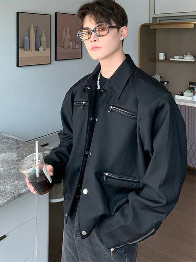Korea Fashion Lapel Bomber jope meestele Tõmblukuga tasku Disain üherealine Varsity lühikesed jakid Vintage vabaaja mantel