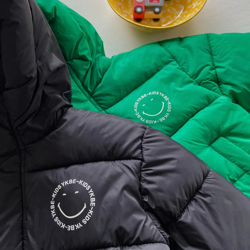 2023 m. nauja vaikiška striukė su gobtuvu berniukams, mergaitėms, šilta viršutinė striukė Vaikams, stora aksominė striukė Kūdikių paltai Minkšti kasdieniai viršutiniai drabužiai