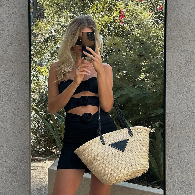 Dámske dvojdielne plavky s kvetinovým vzorom a šnurovaním 2024, push-up podprsenka s vystuženou podprsenkou, biele, plážové, monokini