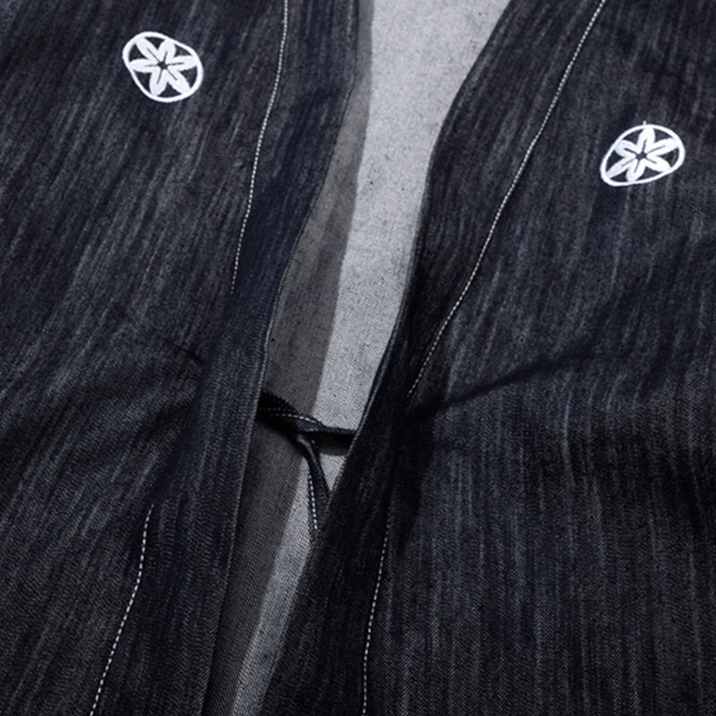 Jachetă Kimono de denim subțire pentru bărbați în stil japonez, guler stand, mâneci trei sferturi, broderie Sakura, Haori largi, cu buzunar de mânecă