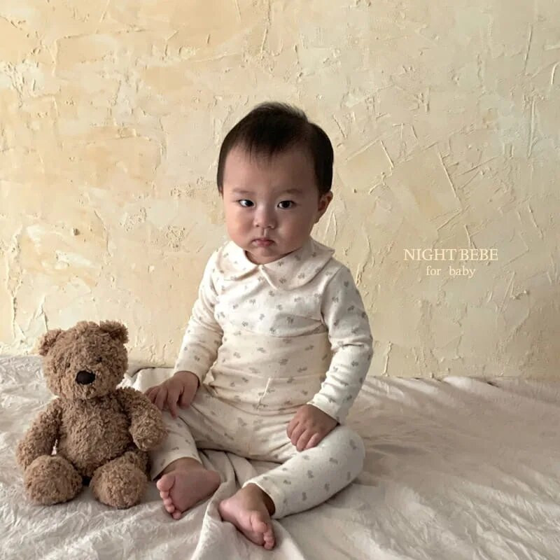 2023 m. rudens Nauji kūdikių medvilniniai antblauzdžiai mergaičių gėlėtos kelnės mažiems vaikams Pp kelnės mažiems languotos antblauzdžiai madingos kūdikių kelnės