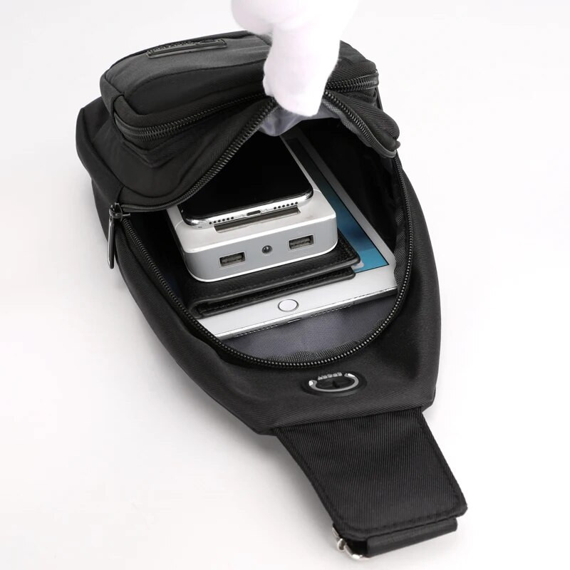 Fengdong vyriškas mažas krūtinės krepšys mini kryžminiai krepšiai vyrams kelioninis krepšys ant peties su ausinių lizdu berniuko telefono krepšys