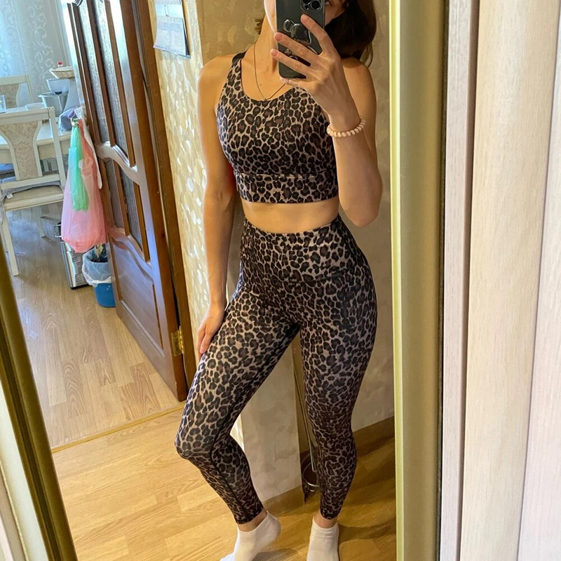Costum de yoga leopard pentru fitness Femei Imbracaminte sport 2023 Haine de antrenament pentru femei Imbracaminte de gimnastica Tinuta sportiva Femei Set doua piese Purtare