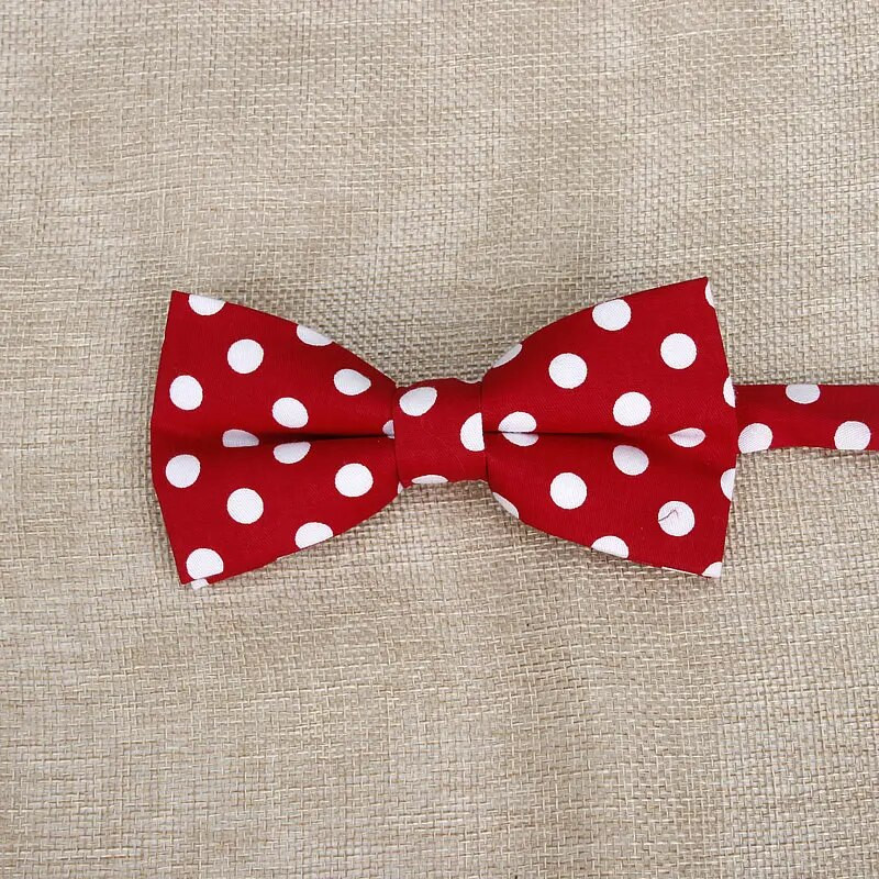 Karšti nauji vyriški peteliškės kaklaraiščiai Klasikiniai taškeliai peteliškės vestuvių vakarėliui Mada Atsitiktinis vyras Verslo taškeliai peteliškės Cravat