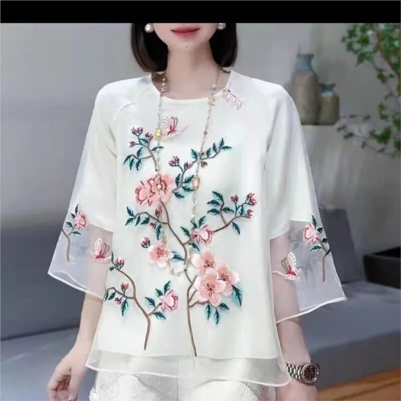 Nėščioms moterims balti kiniški marškiniai su apvaliu kaklu, siuvinėti moteriški 2023 m. rudens Nauji laisvalaikio kiniški madingi madingi marškinėliai nėščiosioms LF072