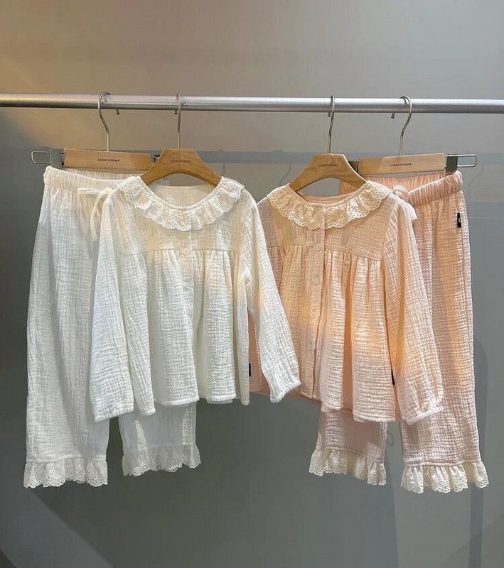 Aranyos gyerek lány Lolita kerek nyakú pamut krepp pizsama készletek. Kisgyermek gyerek kardigán pizsama szett otthoni hálóruha. Gyermekruházat