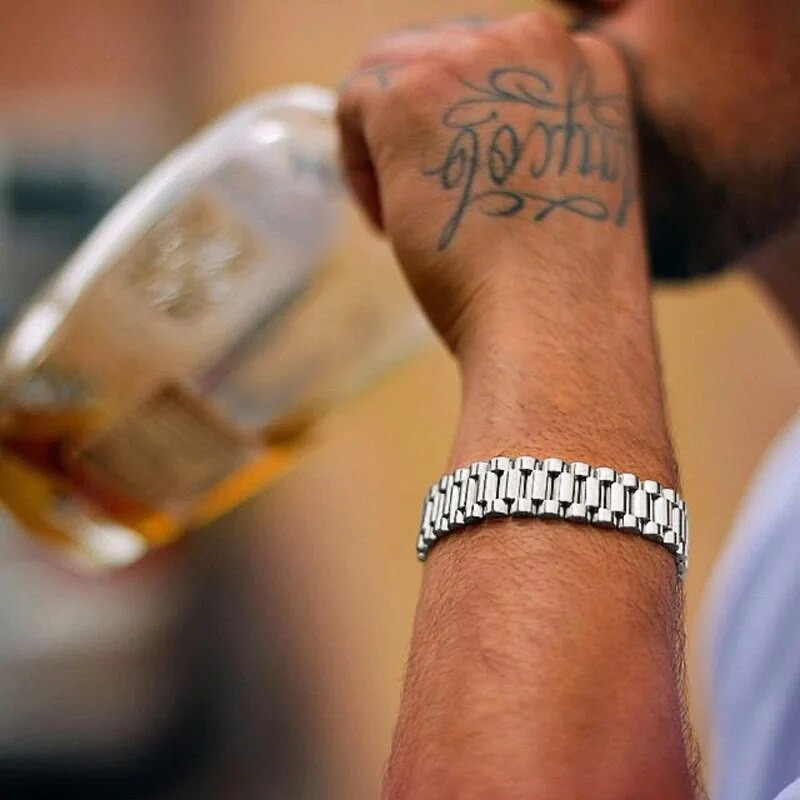 Brățară de lux din oțel inoxidabil de culoare aurie. Brățară pentru bărbați. Bijuterii de lux, 12 mm.