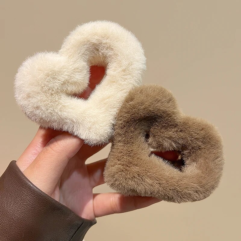 Χειμερινή βελούδινη γούνινη καρδιά Νύχι μαλλιών για γυναίκες Απαλή ψεύτικη γούνα Κλιπ μαλλιών με καβούρια Barrettes μεγάλου μεγέθους Αφράτες φουρκέτες Αξεσουάρ μαλλιών