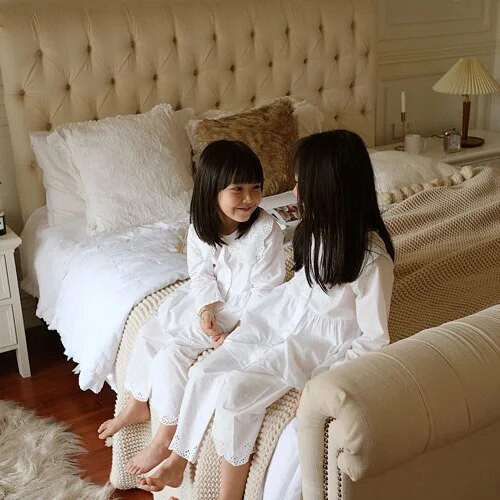 Vaikų mergaičių Lolita siuvinėtos apykaklės pižamų rinkiniai. Senovinis vaikiškų pižamų rinkinys Miego drabužiai. Vaikiški drabužiai