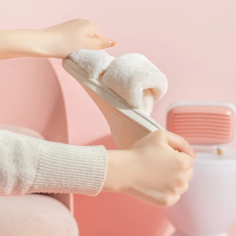 Naiste Cross Band Valge karusnahaga sussid Talvise Soojad Pehmed Majasussid Naistele Avatud varbaga kohevad kodukingad Naine