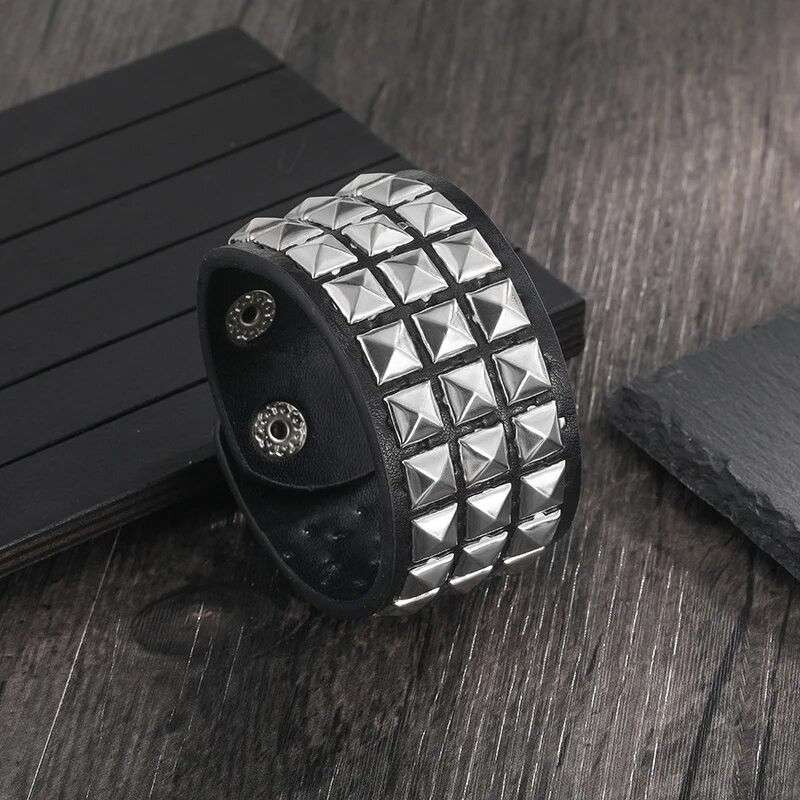 Egyedi, 1/2/3 soros karkötős tüskés szegecses széles mandzsetta bőr punk gótikus rock uniszex karkötők férfiaknak születésnapi ékszerek