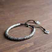 Eastisan tradicionalna tibetanska budistička mesingana narukvica za muškarce, šest riječi, mantra OM MANI PADME HUM, starinski metalni amulet, narukvica od perli
