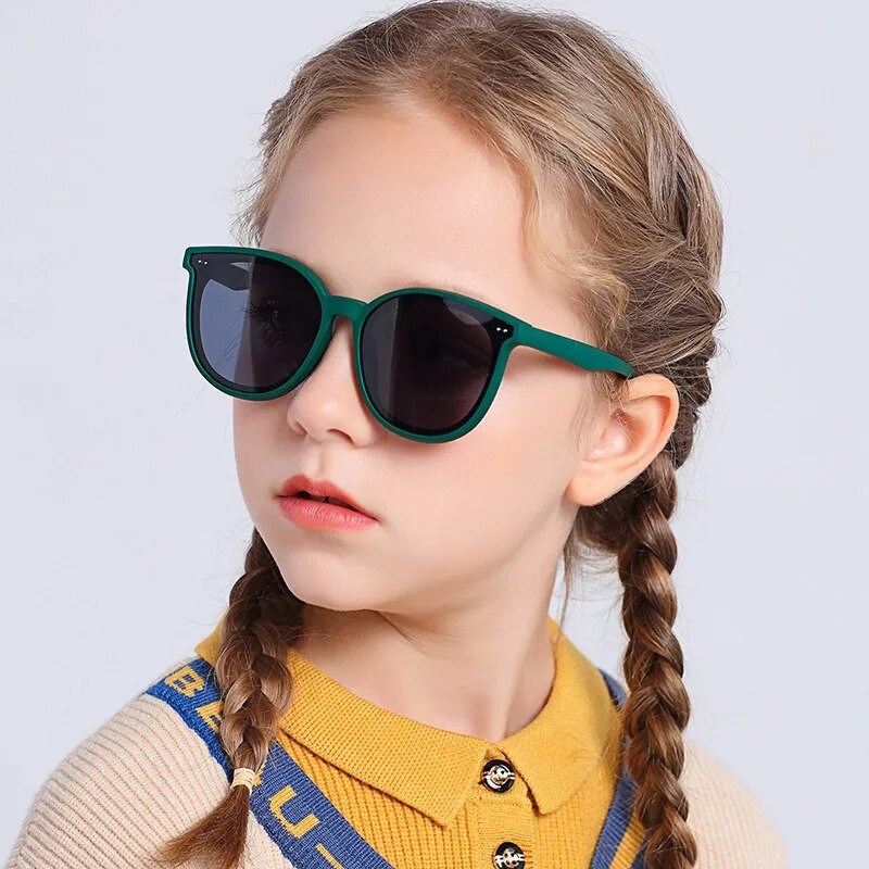 Dječje 3-12 godina Polarizirane sunčane naočale Dječaci Cool Girls Mekani TPEE okvir Cat Eye Design Modne ovalne naočale s UV400 zaštitom