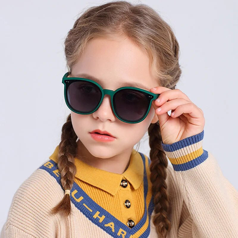 Dječje 3-12 godina Polarizirane sunčane naočale Dječaci Cool Girls Mekani TPEE okvir Cat Eye Design Modne ovalne naočale s UV400 zaštitom