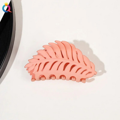 Matte Leaf Shape SolidColor Hair Claw for Women Frosted Grab Clip Кок Аксесоари за коса Инструмент за оформяне Ins Проста универсална фиби