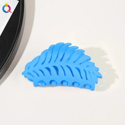 Matte Leaf Shape SolidColor Hair Claw for Women Frosted Grab Clip Кок Аксесоари за коса Инструмент за оформяне Ins Проста универсална фиби