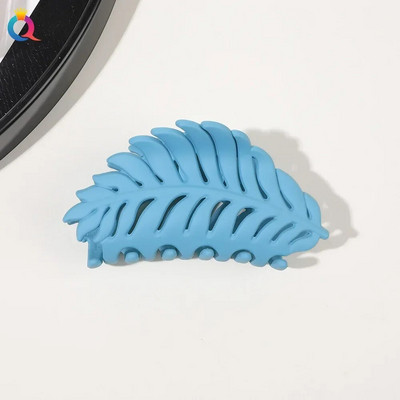 Matte Leaf Shape SolidColor Hair Claw for Women Frosted Grab Clip Кок Аксесоари за коса Инструмент за оформяне Ins Проста универсална фиби