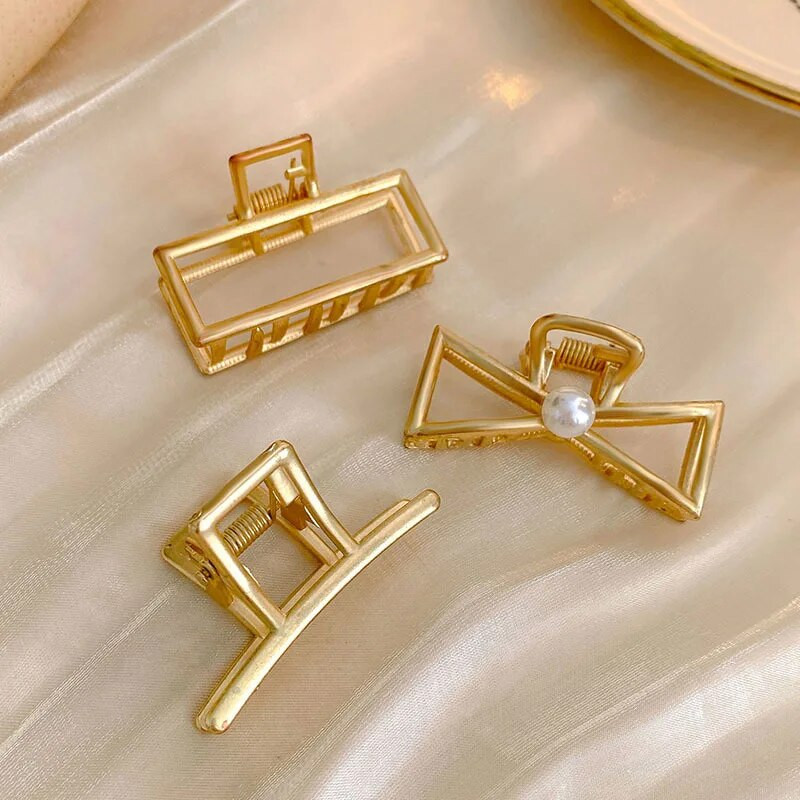 Geometrijska legura Mini Hair Claw Crab Clip za žene Djevojke Zlatne šuplje male kopče za kosu Shark Clip Modni dodaci za kosu