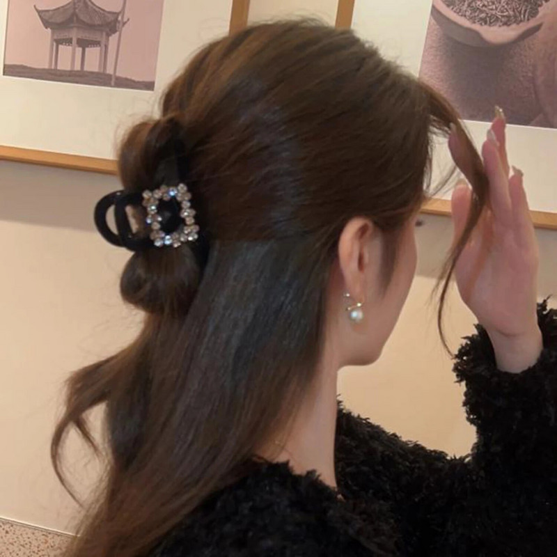 Új elegáns fekete bolyhos cápacsipesz lány hajtű lófarok haj karmos kapocs női hajcsat formázó őszi és téli klip