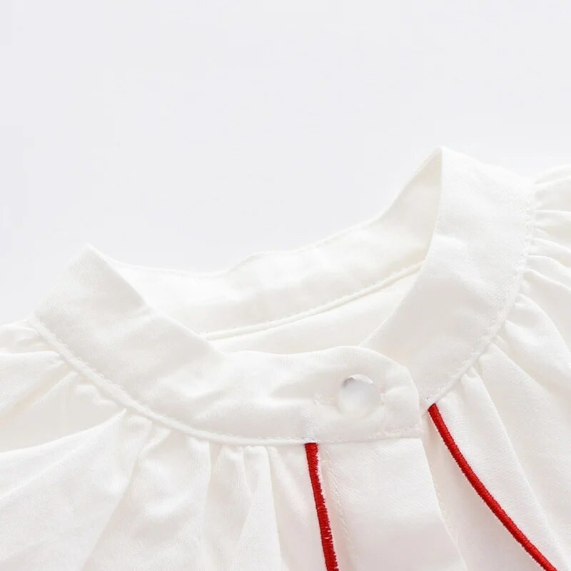 Őszi új gyerek lány ingek Koreai stílusú szerelem gallér pamut ing divat hosszú ujjú fehér blúz gyermekruházat E0529