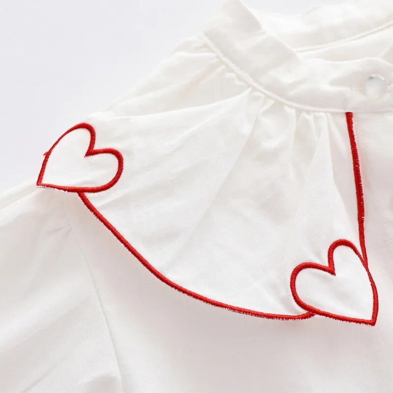 Őszi új gyerek lány ingek Koreai stílusú szerelem gallér pamut ing divat hosszú ujjú fehér blúz gyermekruházat E0529