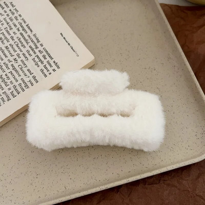 Χειμερινά βελούδινα μαλλιά Claw Κομψές ακρυλικές φουρκέτες Faux Fur Hair Clip Barrette Crab Headwear για γυναίκες Αξεσουάρ μαλλιών για κορίτσια