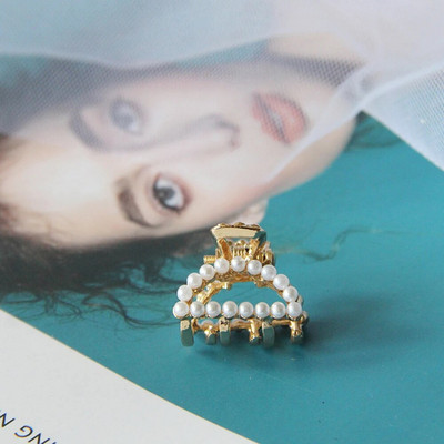 Mini Pearl Hair Claw Női Lányoknak Retro Strasszkő Virág Rák Karom Clip kis hajtűk Haj Rák Lány Haj Kiegészítők