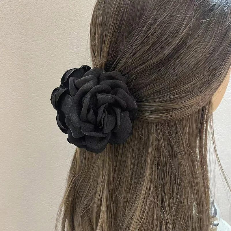 Νέα προσομοίωση Rose Flower Hair Claw Ladies Hair Clip Claw Clamp Claw Bride Wedding Beach Party Αξεσουάρ μαλλιών για γυναίκες