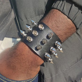 Trei rânduri Cuspidal Spikes Rivet Stud Manșetă lată Piele PU Punk Rock Gotic Brățară Unisex Bijuterii Brățară din piele