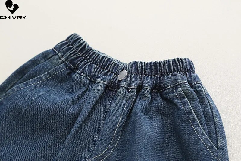 Új 2024 Kids Vintage tömör bő farmer fiúk klasszikus farmer hosszú nadrág nadrág gyerekek alkalmi farmer tavaszi őszi ruházat