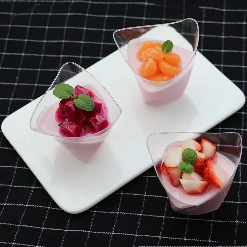 25 vnt. vienkartiniai desertiniai puodeliai gimtadienio vakarėliui susukti putėsiai deserto puodelis ledų puodelis šaldyto pudingo puodelis