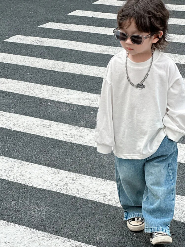 Pantaloni pentru copii Băieți Îmbrăcăminte coreeană pentru copii 2024 Pantaloni noi de primăvară Cilindru drept Blugi cu talie elastică