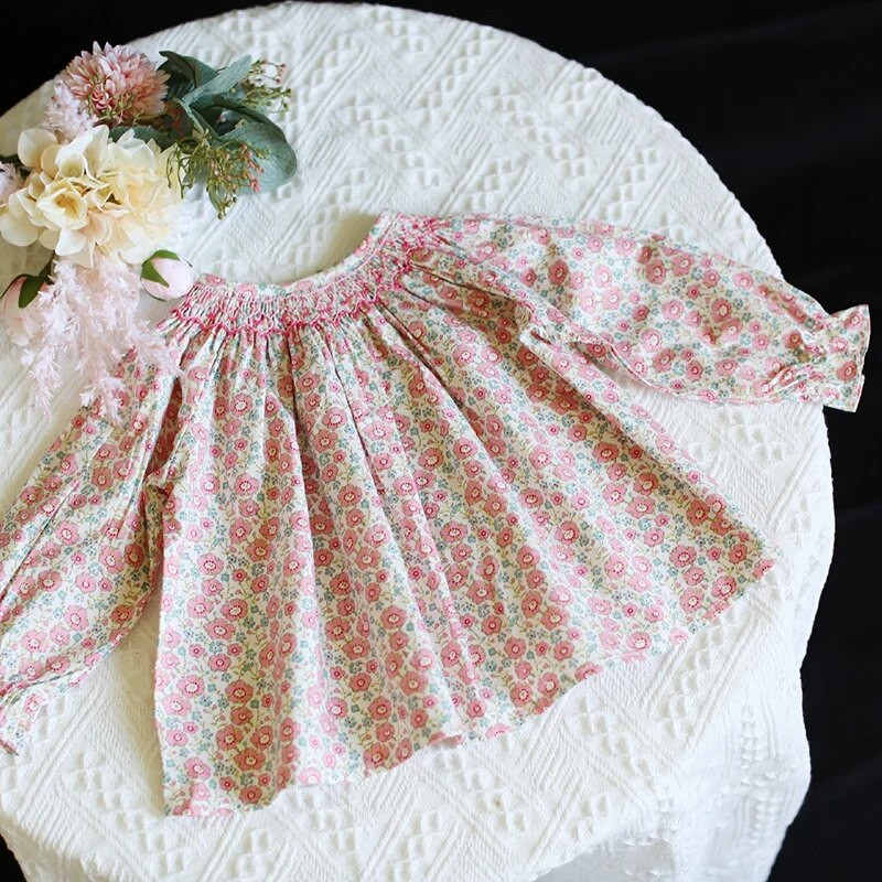 Őszi lányok pólók 0-4Y Baby Girl Hosszú ujjú Törött Virágok Póló Gyerek O-nyak Ruhák Pamut Márka Póló Tipegő Ingek