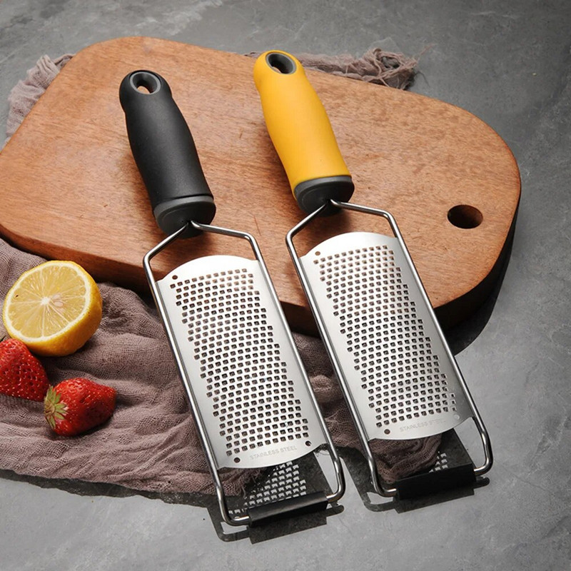 Sūrio trintuvė ir citrinų žievelė su apsauginiu dangteliu, valymo šepetėliu iš nerūdijančio plieno sūrio pjaustyklės, saugios plauti indaplovėje virtuvės įtaisas