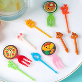 10 db/Szett Mini Nyársak Aranyos Rajzfilm Kawaii Ebéd Bento Doboz Élelmiszer Gyümölcs Pick Villarudak Büfé Szendvicslapátok Dekor villa