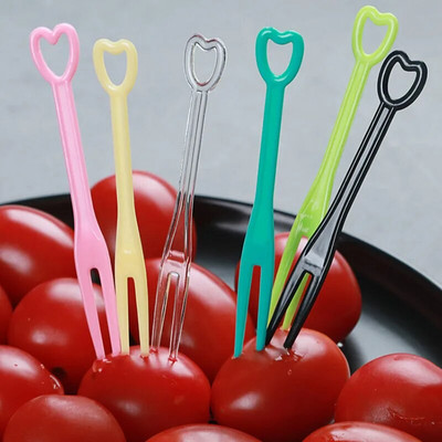100 gab. Augļu dakšiņu kūka Deserts Ēdiens Augļu Pick Bērnu Uzkodas Miniballītes Festivāls Mīlestība Trauku dekorēšana Plastmasas zobu bakstāmais