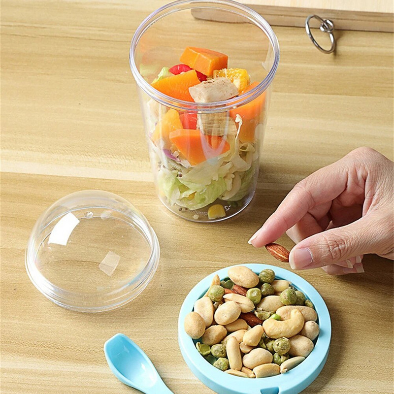 Plastikiniai jogurto ir dribsnių puodeliai Pusryčiams Sumažinto riebumo daržovių ir vaisių salotų puodeliai su šakute ir šaukštu