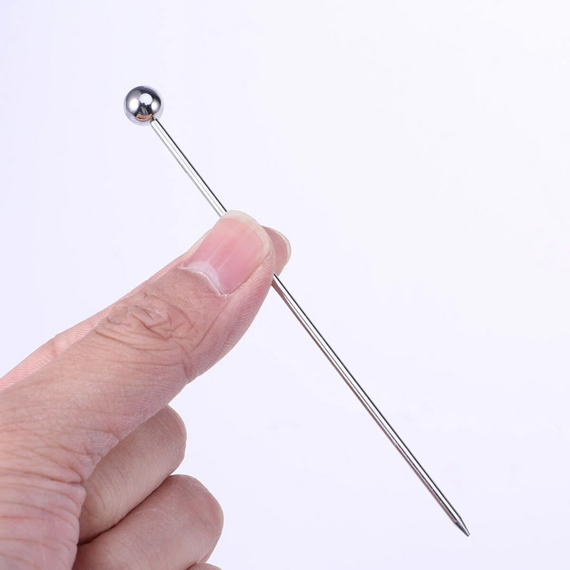 24 vnt Martini dantų krapštukai Alyvuogės Metaliniai dantų krapštukai Vaisių šakutės Dantų krapštukai Iešmeliai Maisto krapštukai Gėrimų maišyklės Kokteilių maišyklės