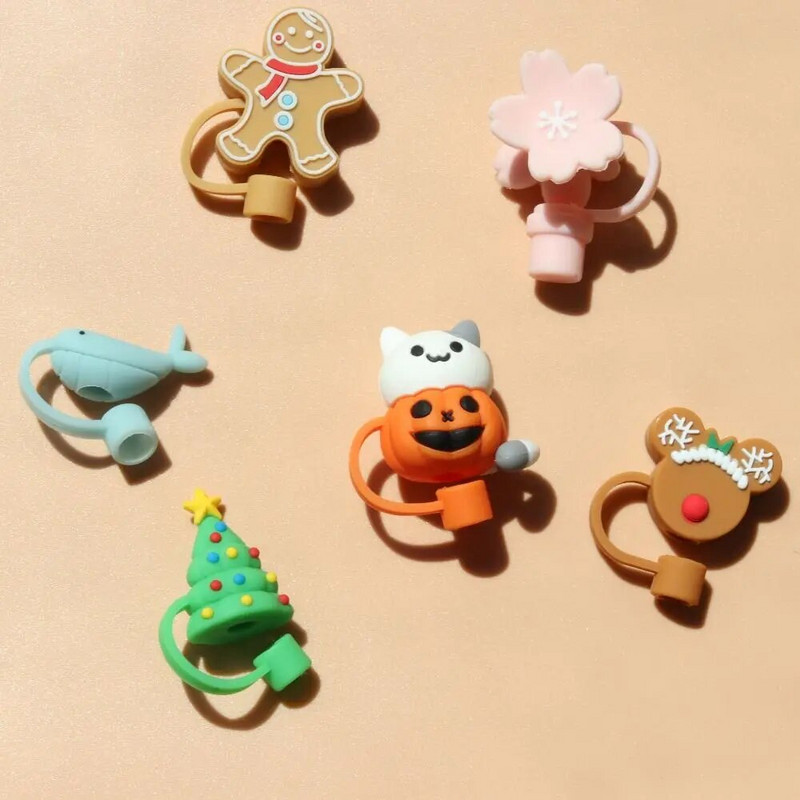 Mielas kūrybingas animacinis kalėdinės eglutės šiaudinis dangtelis, apsaugantis nuo purslų, daugkartinio naudojimo universalus gėrimų šiaudų dangtelis