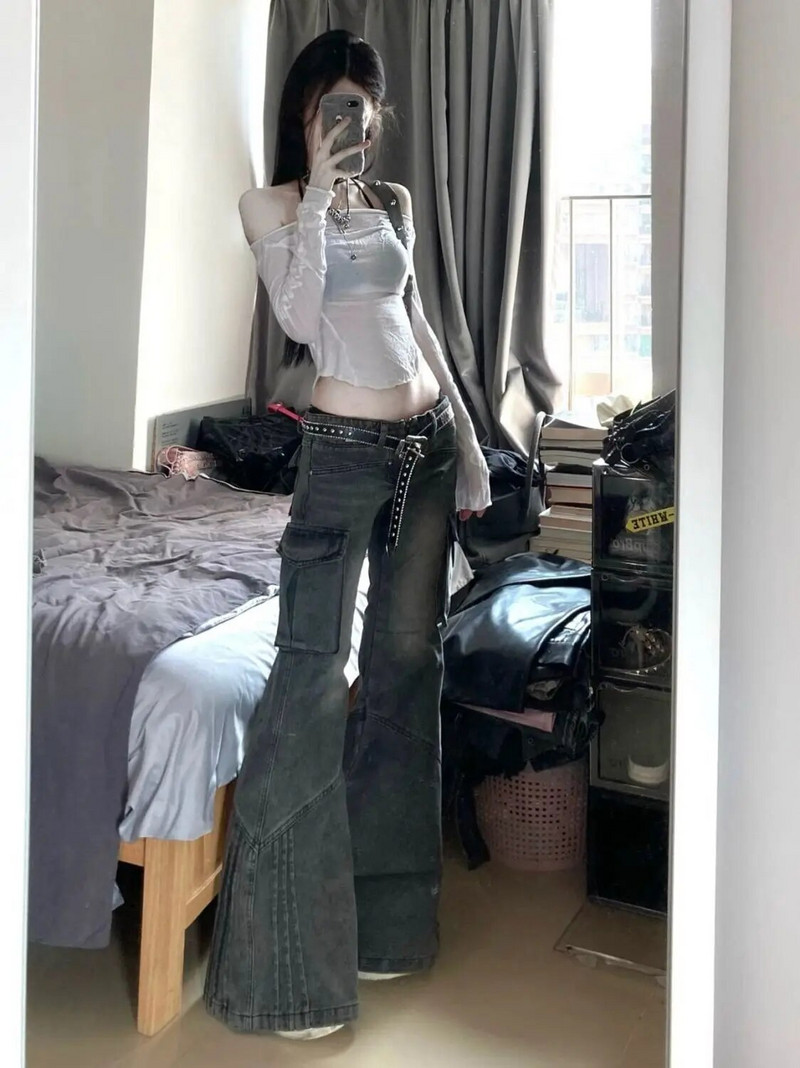 Vintažiniai mažo aukščio, mikro nuskurę džinsai, skalbiami krovininės kelnės moteriškos Y2K tendencijos platėjančios pasagos kelnės gatvės drabužiai