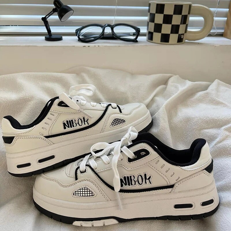 Ženske tenisice s platformom i okruglim prstima Modna ležerna sportska obuća Ženske nove ravne prozračne vulkanizirane cipele na vezanje Zapatos De Mujer