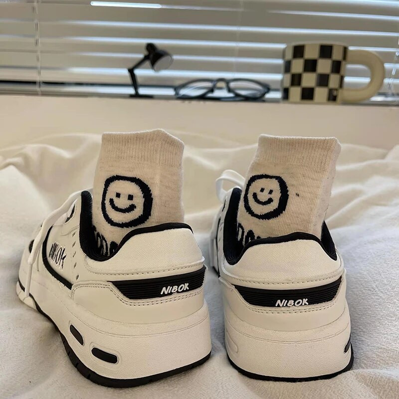 Ženske tenisice s platformom i okruglim prstima Modna ležerna sportska obuća Ženske nove ravne prozračne vulkanizirane cipele na vezanje Zapatos De Mujer