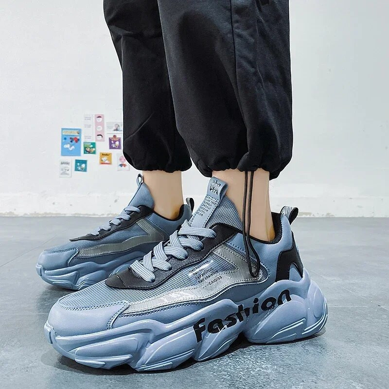 Nove muške cipele za 2023. Muške vulkanizirane cipele s križnim vezama Modne šivaće vruće rasprodaje Ležerne prozračne tenisice na otvorenom