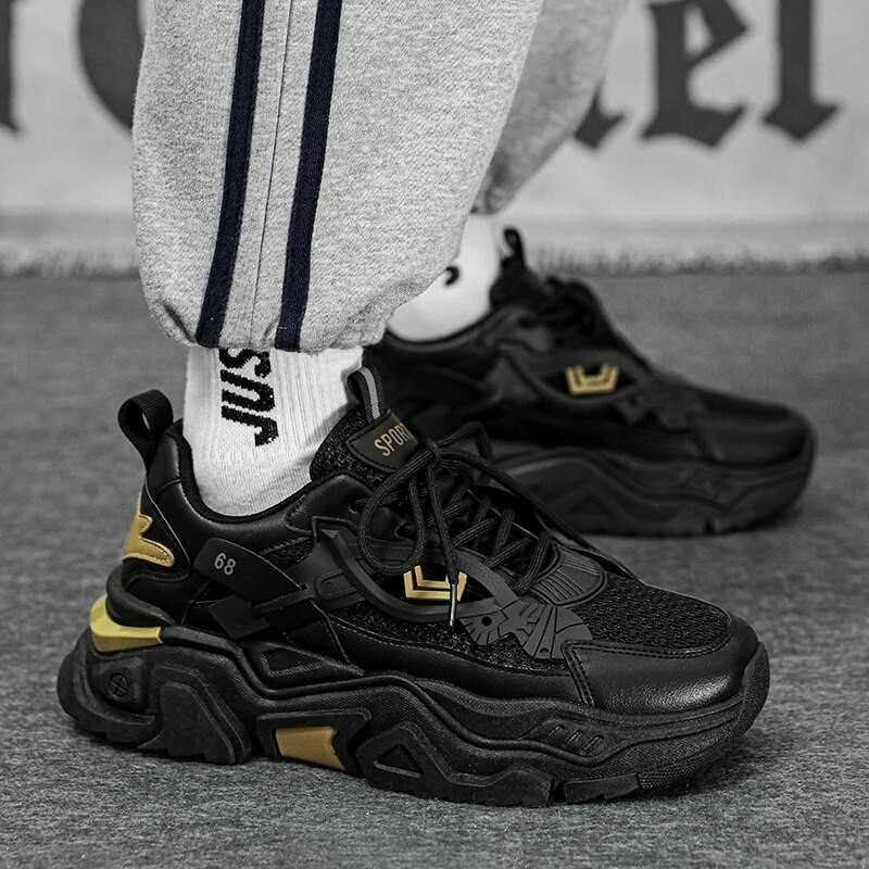 2024 Új férfi cipők vastag talpú Designer Sport Vulcanize cipők férfiaknak alkalmi cipők légáteresztő gyalogos cipők Zapatillas Hombre