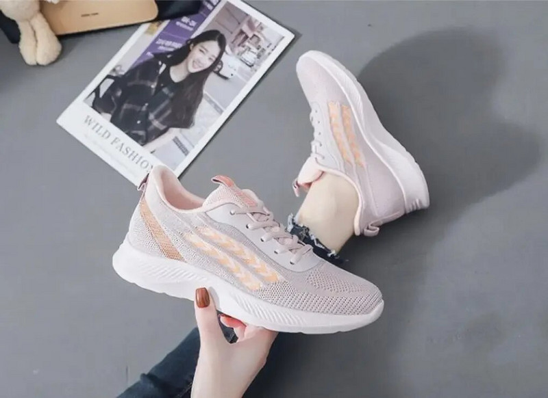 Ženske tenisice za trčanje Prozračne tenisice Ljeto 2024 Lagana mrežasta zračna obuća Ženska sportska obuća Za vanjske cipele Cipele za trening na vezanje