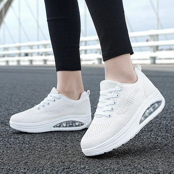 Нови дамски обувки плюс размер 42 Модни издълбани дишащи маратонки Дамски удобни леки ежедневни обувки за жени