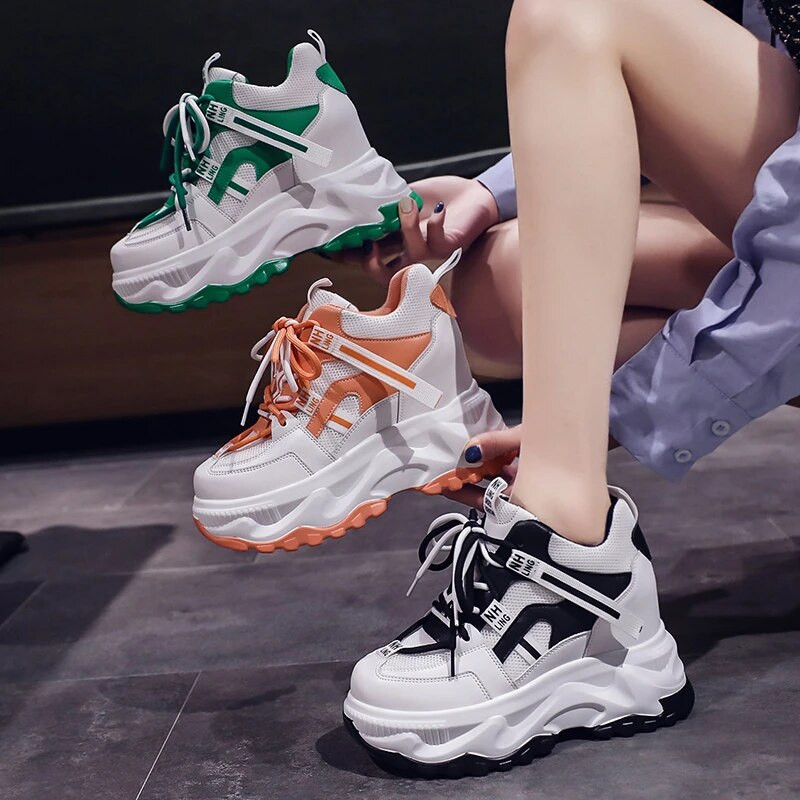 Madingi gėlėmis siuvinėti tinkleliai, kvėpuojantys moteriški sportbačiai su pleištu platforma Aukštakulniai suvarstomi batai Patogus ūgis didėjantis