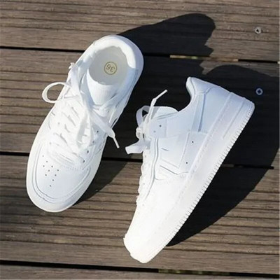 Ženske bijele cipele Prozračne tenisice Modne ravne ženske cipele 2022 Jesen Lagane sportske cipele za trčanje Zapatillas Mujer